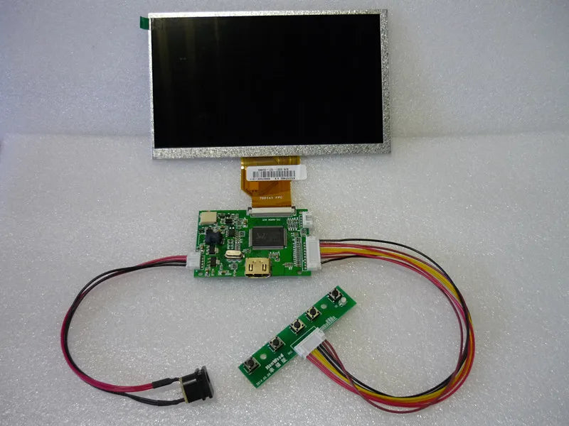 Custom 7 inch mobile navigation display suite HD synchronous USB5V power suite raspberries pie 7 inches of liquid crystal Manufacturer