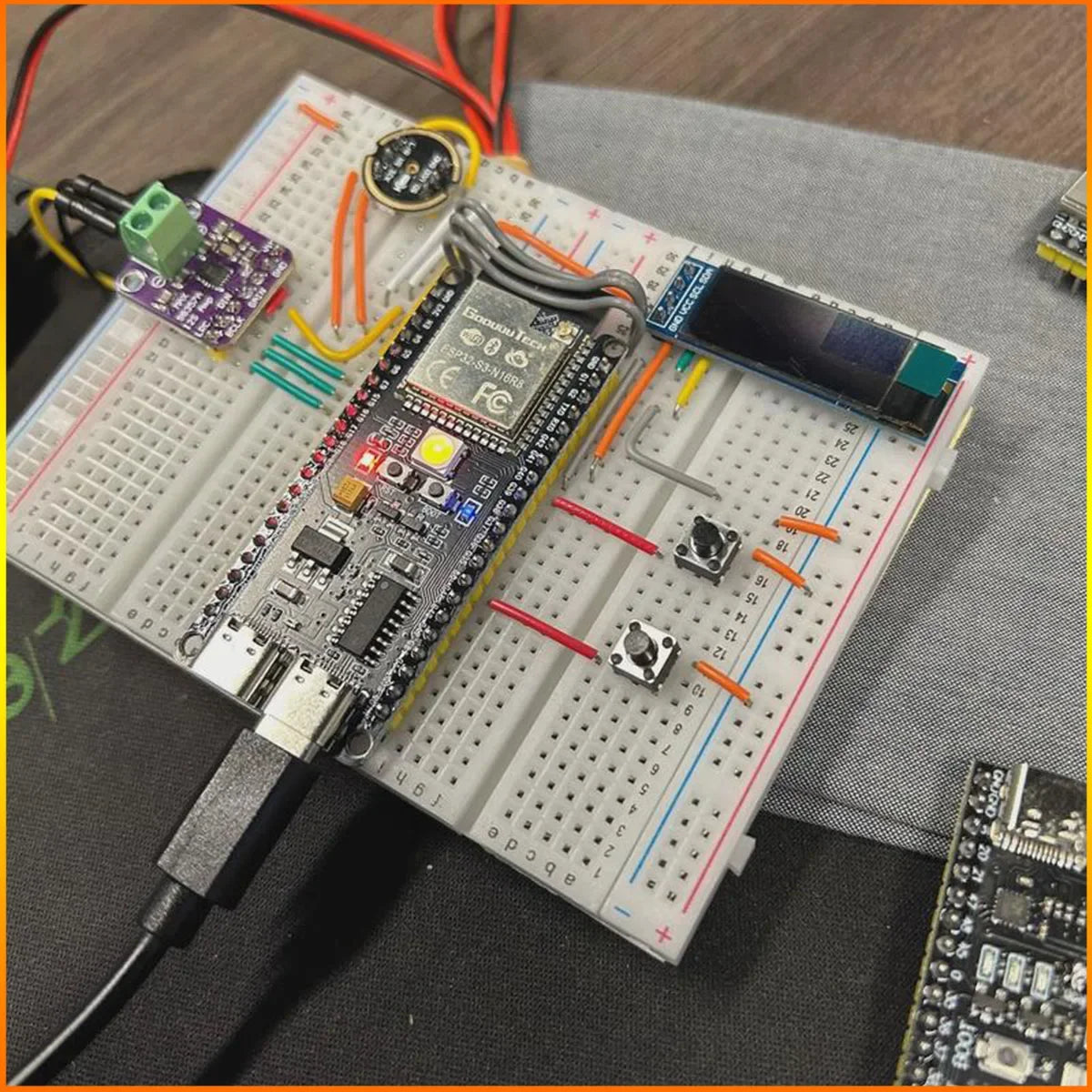 Xiaozhi AI Finished Product ESP32 S3 N16 R8 Deepseek Large Model Voice Development Board Xiaozhi Expansion Board AI Robot KIT