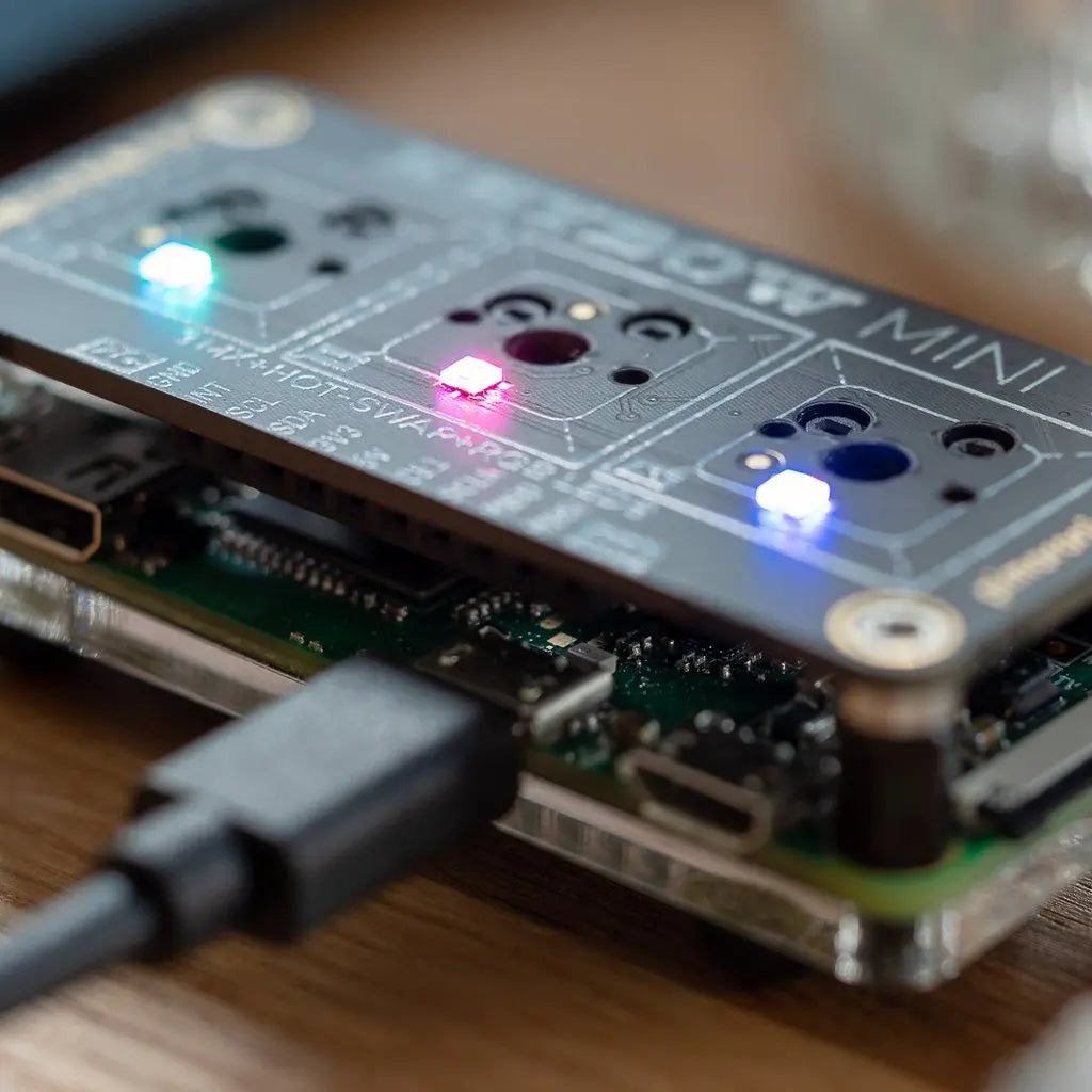 Custom Keybow Mini-3 key with RGB-illuminated Hot-swap mechanical switches clear key caps Manufacturer