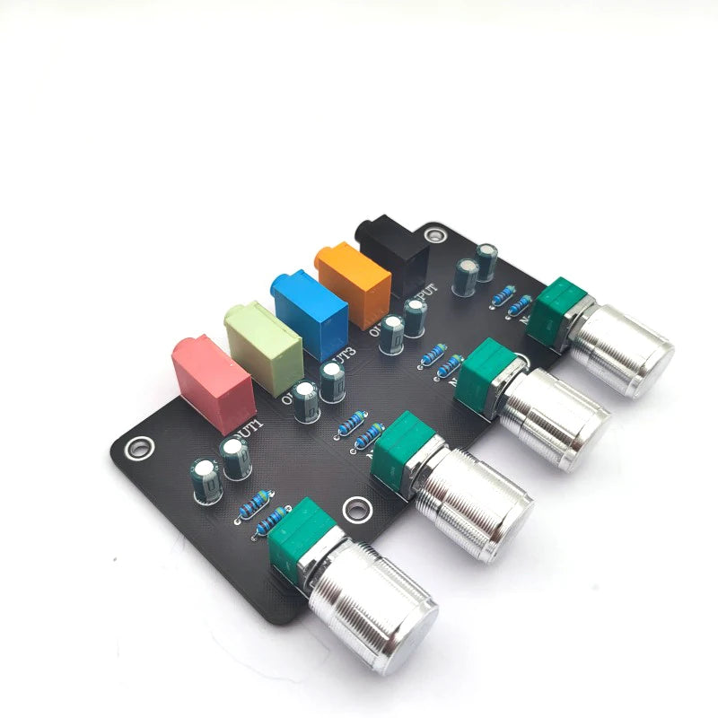 Custom 1 Input 4 Output AUX Hub Audio Distributor Signal Selector Switch Audio Source Switcher udio amplifier board pcb assembly Manufacturer