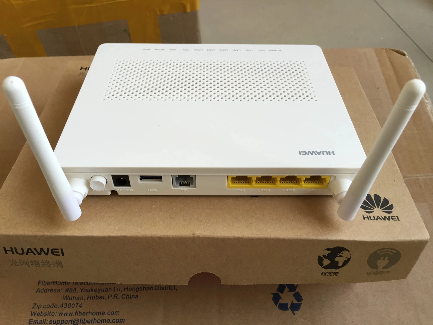 Custom 100% Original Hua wei HG8546M Gpon ONU ONT Fiber Optic Router With 2POTS + 4FE + 1USB + WiF English Vershion Manufacturer