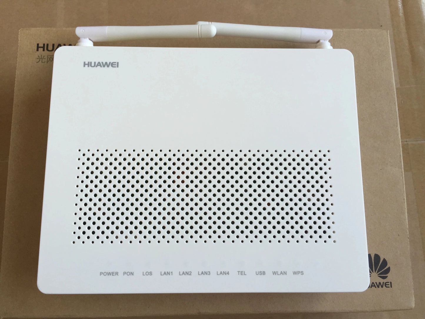 Custom 100% Original Hua wei HG8546M Gpon ONU ONT Fiber Optic Router With 2POTS + 4FE + 1USB + WiF English Vershion Manufacturer