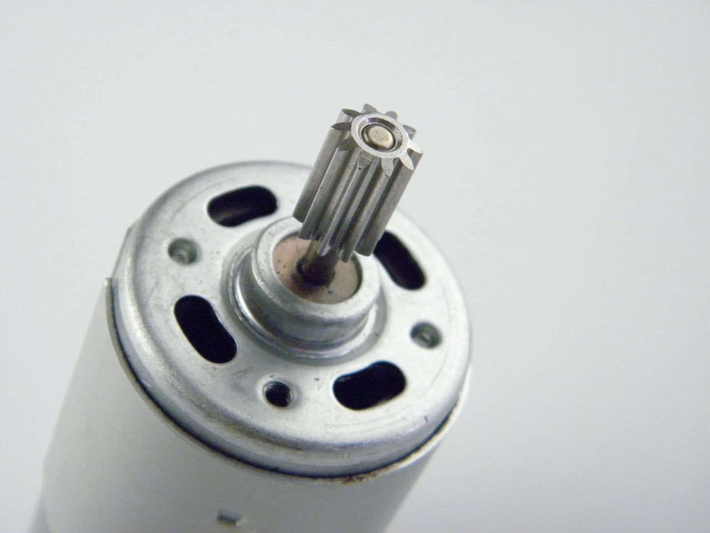 Custom Electric Motor High Speed 550 DC 6V 10000RPM Motor Accessories for Kids Electric Cars DC Motor for Electrical Tools Manufacturer